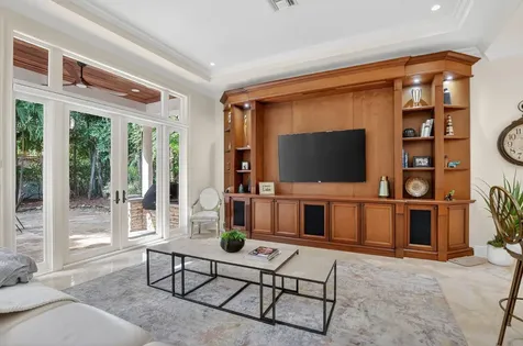 33 SE Olive Way Boca Raton FL 33432