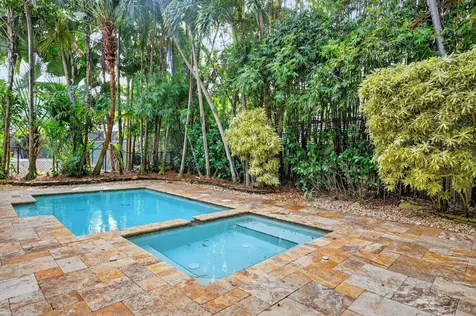 33 SE Olive Way Boca Raton FL 33432