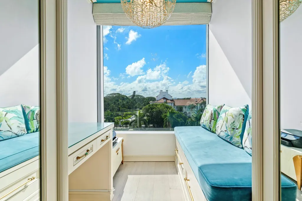 44 Cocoanut Row Palm Beach FL 33480
