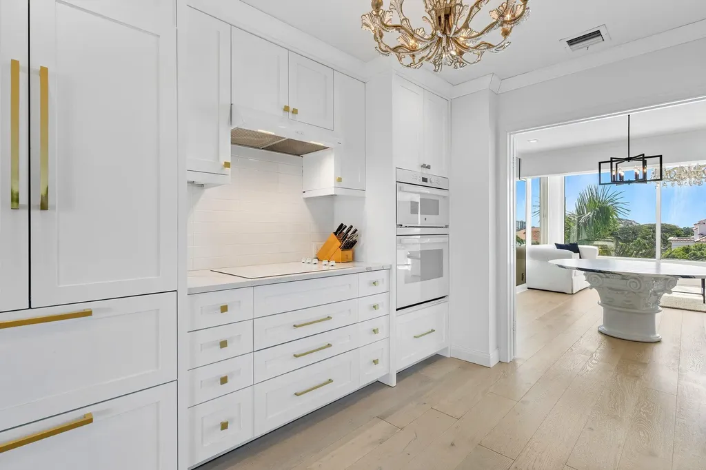44 Cocoanut Row Palm Beach FL 33480