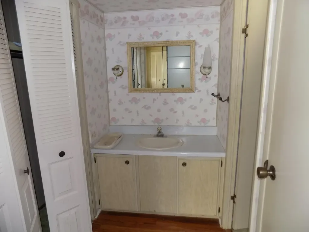 18009 Huapi Boynton Beach FL 33436