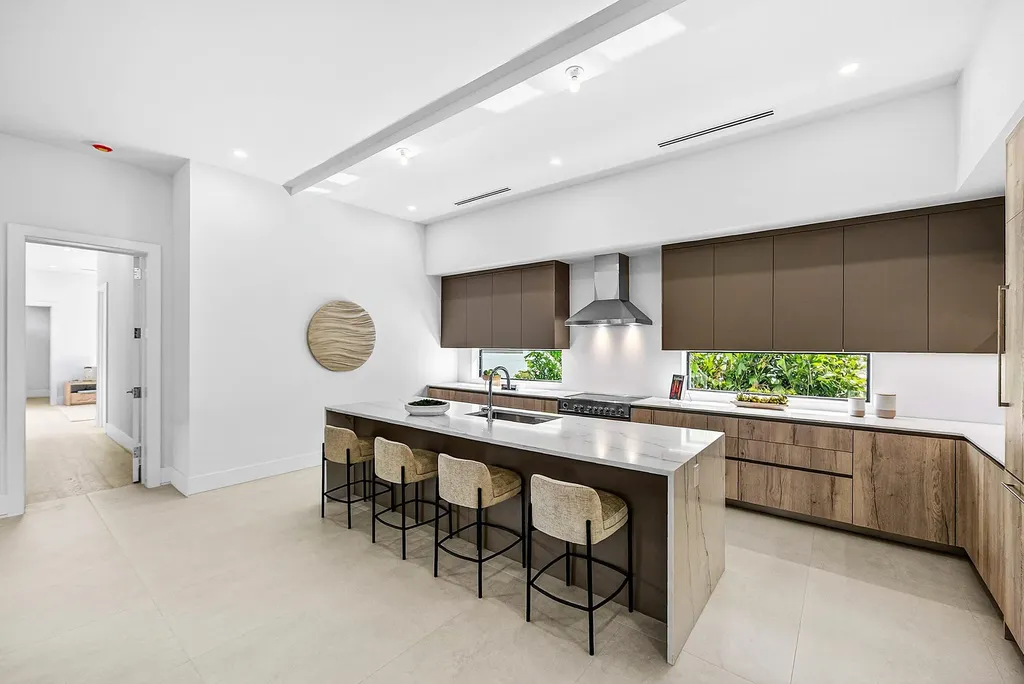 213 NE 9th Street Delray Beach FL 33444