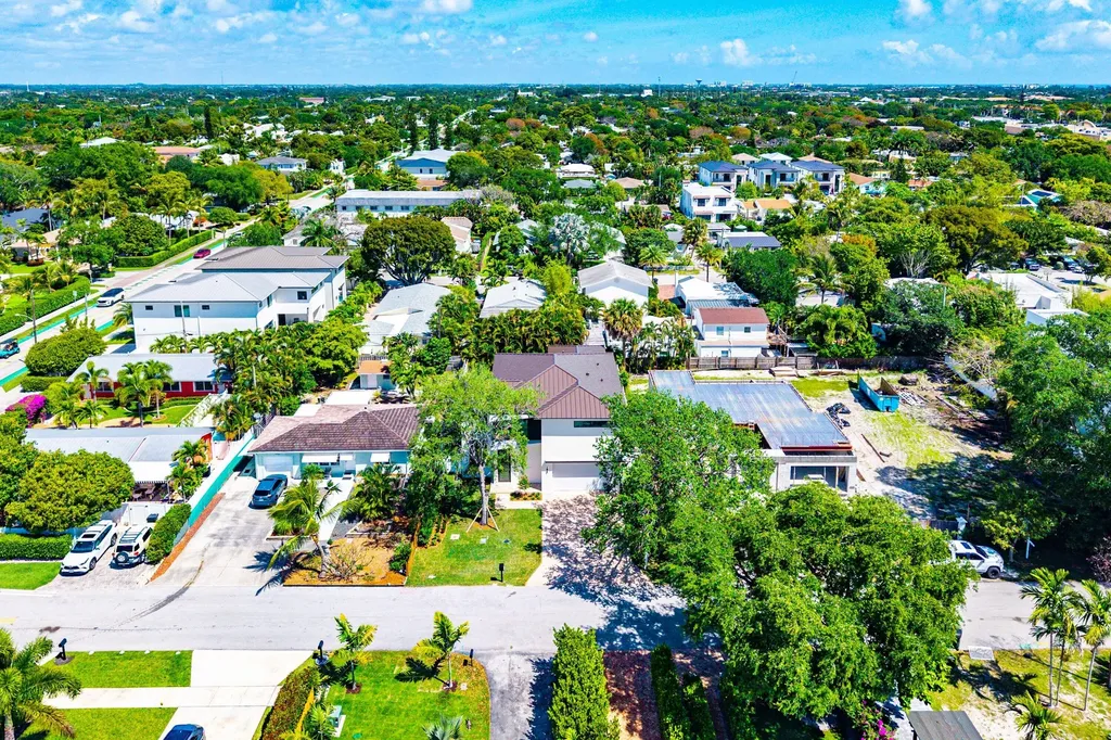 213 NE 9th Street Delray Beach FL 33444