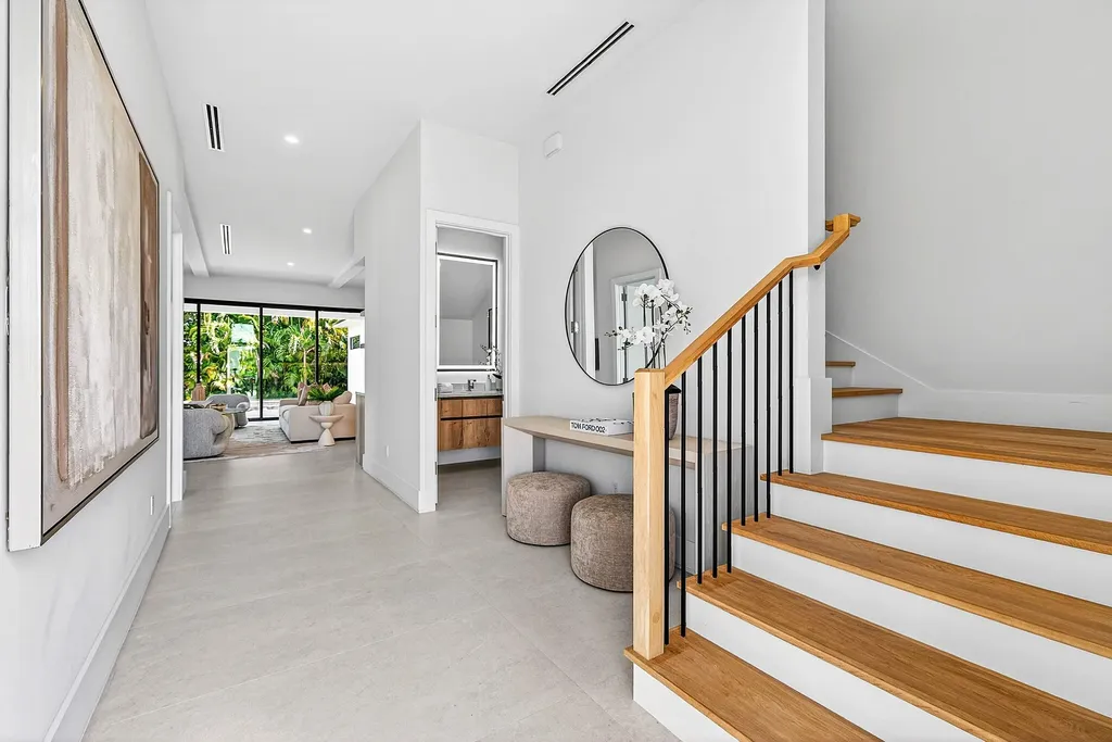213 NE 9th Street Delray Beach FL 33444