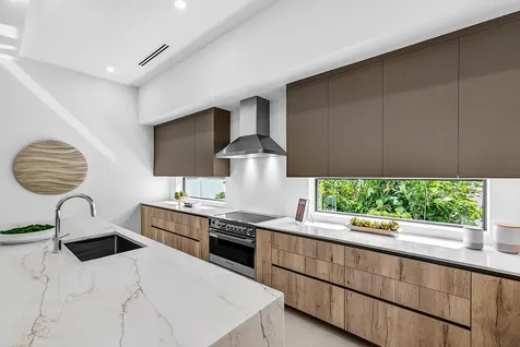213 NE 9th Street Delray Beach FL 33444