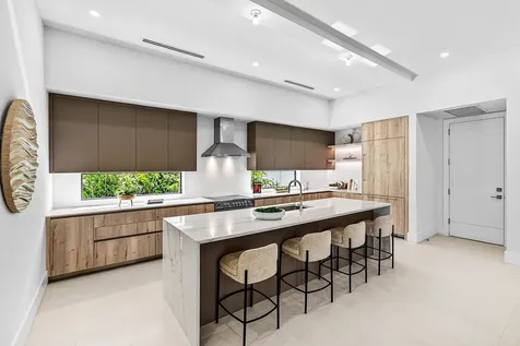 213 NE 9th Street Delray Beach FL 33444