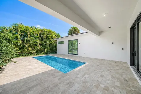 213 NE 9th Street Delray Beach FL 33444