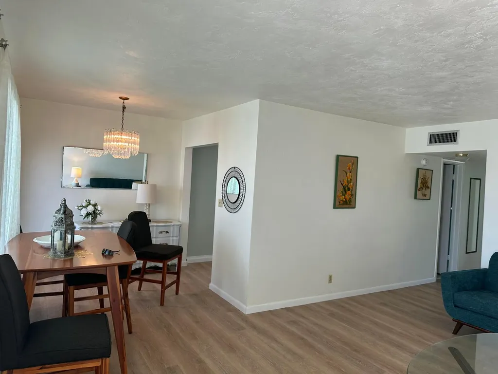 2381 Sunset Avenue Lake Worth FL 33461