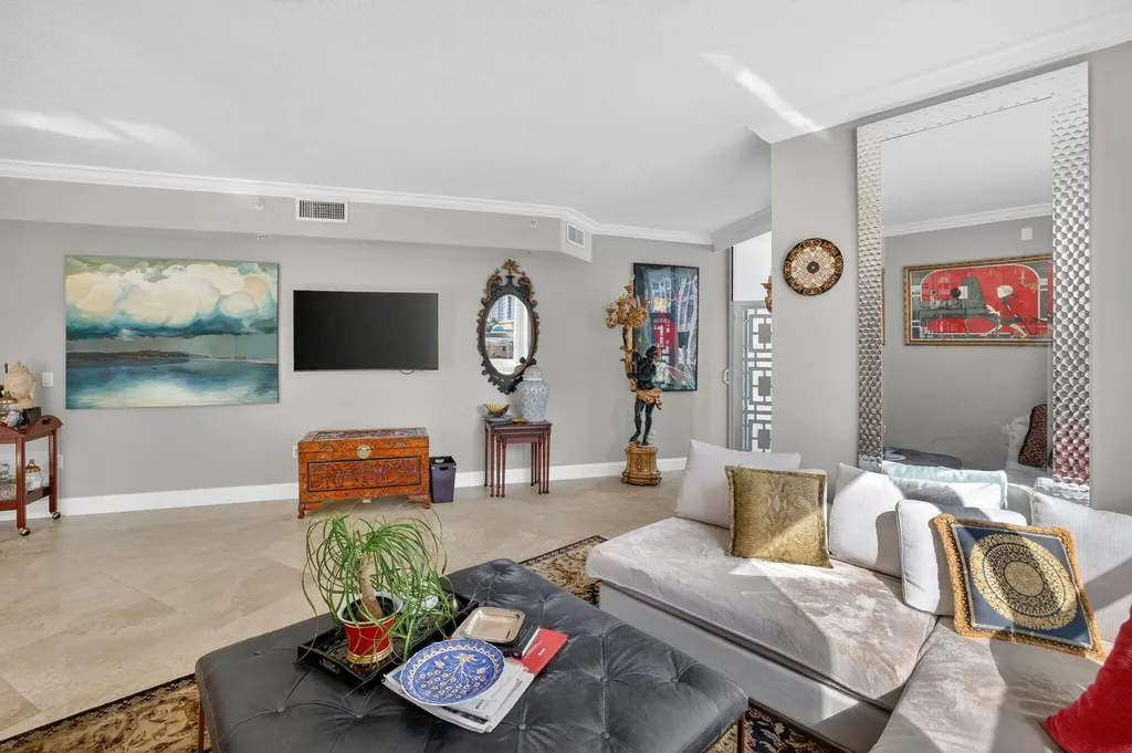 350 SE 2nd Street Fort Lauderdale FL 33301
