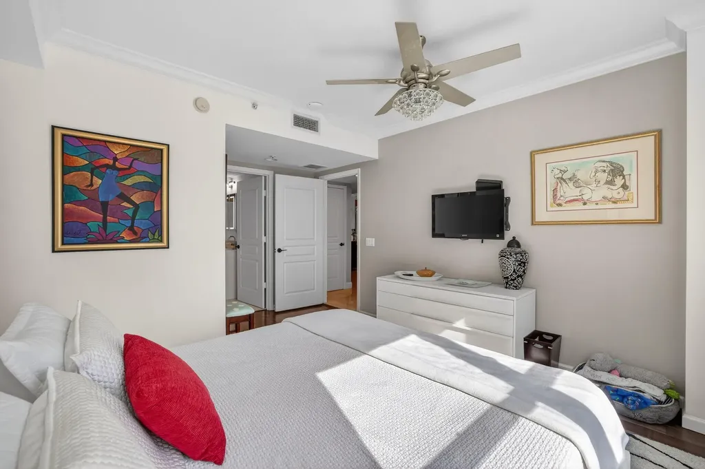 350 SE 2nd Street Fort Lauderdale FL 33301