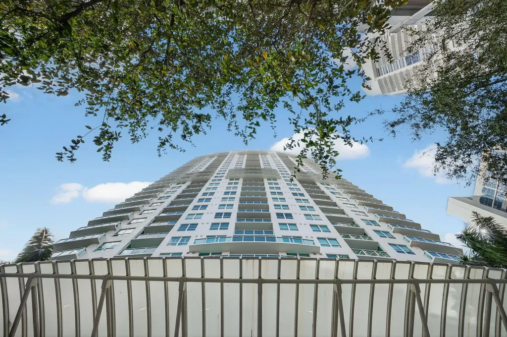 350 SE 2nd Street Fort Lauderdale FL 33301