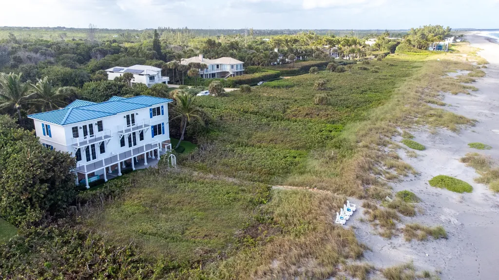 113 N Beach Road Jupiter Island FL 33455