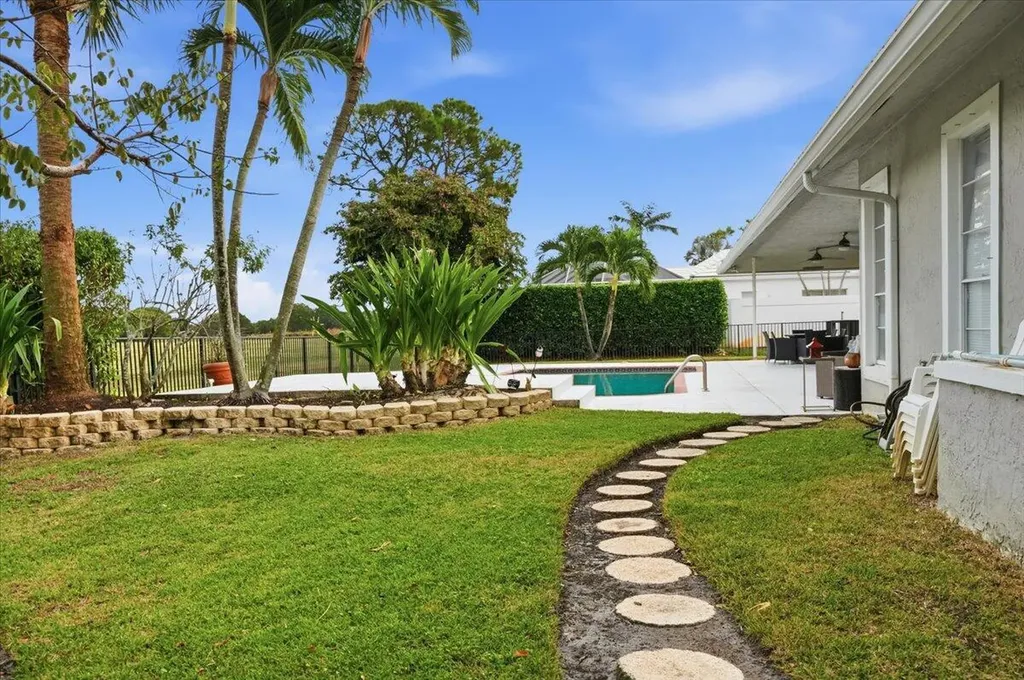 2106 Sunderland Avenue Wellington FL 33414