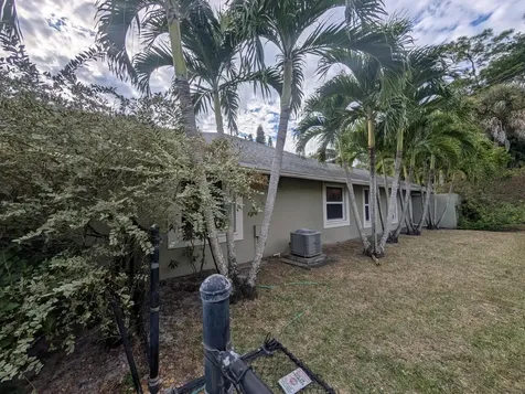 13731 Ishnala Circle Wellington FL 33414