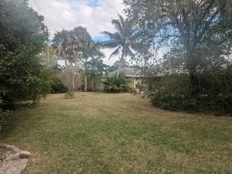 13731 Ishnala Circle Wellington FL 33414