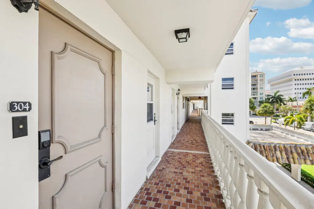 200 E Royal Palm Road Boca Raton FL 33432