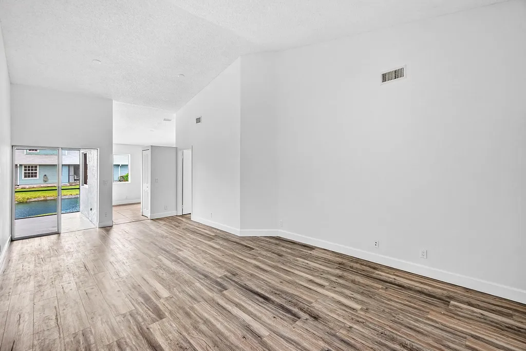 3795 Island Club Circle E Lake Worth FL 33462