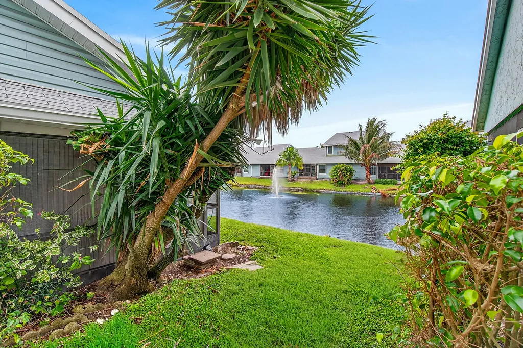 3795 Island Club Circle E Lake Worth FL 33462