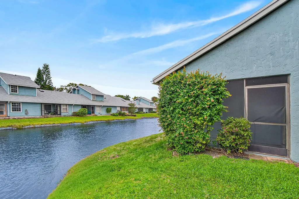 3795 Island Club Circle E Lake Worth FL 33462
