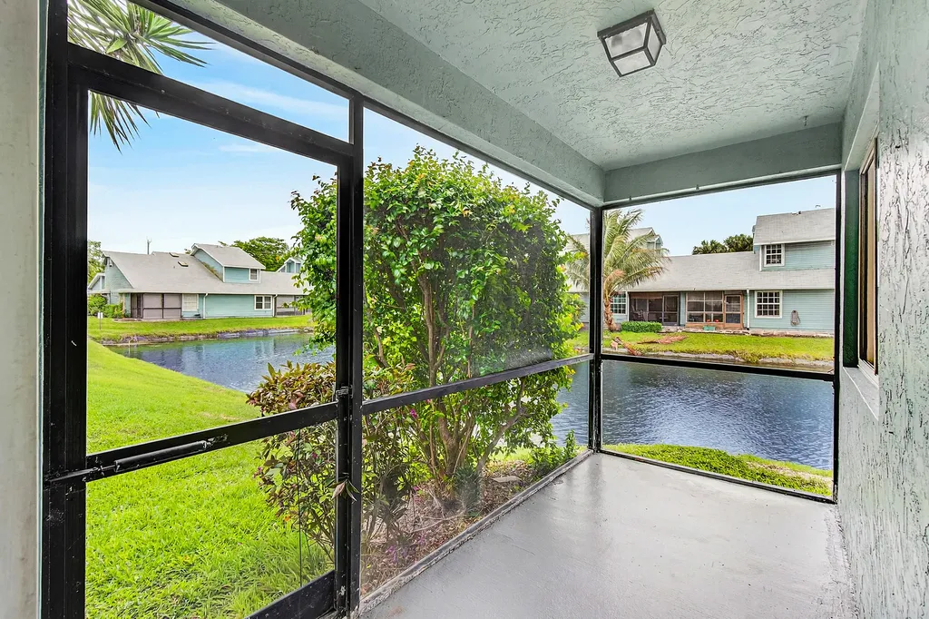 3795 Island Club Circle E Lake Worth FL 33462