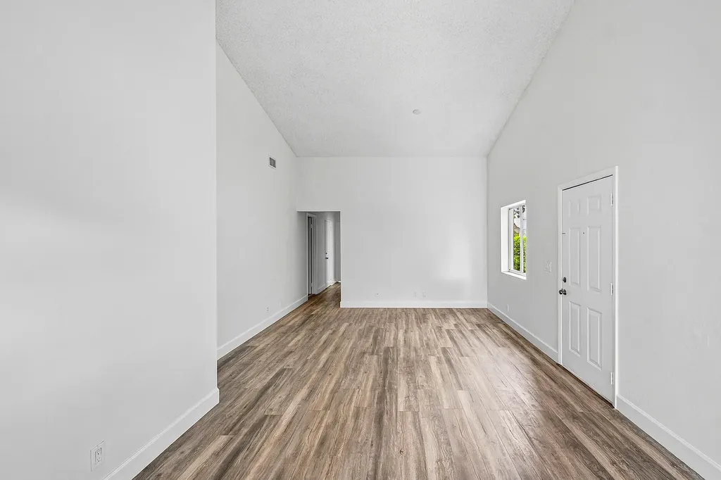 3795 Island Club Circle E Lake Worth FL 33462