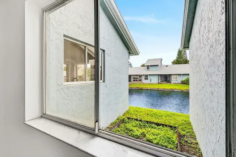 3795 Island Club Circle E Lake Worth FL 33462