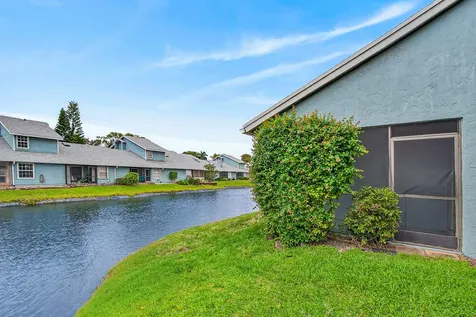 3795 Island Club Circle E Lake Worth FL 33462
