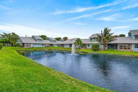 3795 Island Club Circle E Lake Worth FL 33462