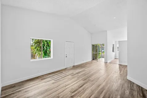 3795 Island Club Circle E Lake Worth FL 33462