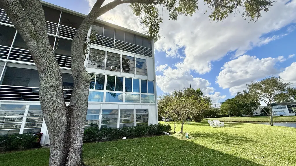 4069 Harwood E Deerfield Beach FL 33442