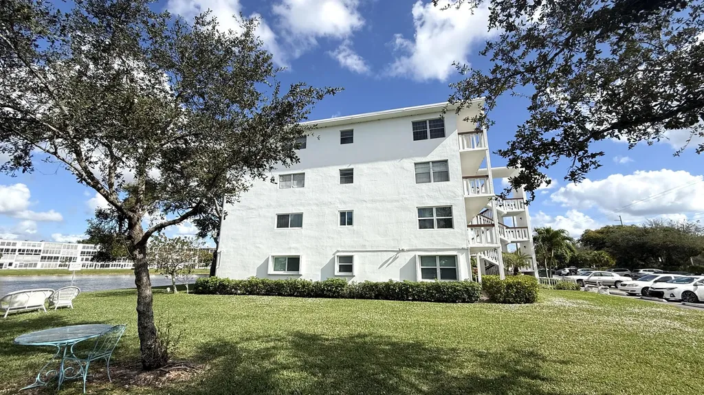 4069 Harwood E Deerfield Beach FL 33442