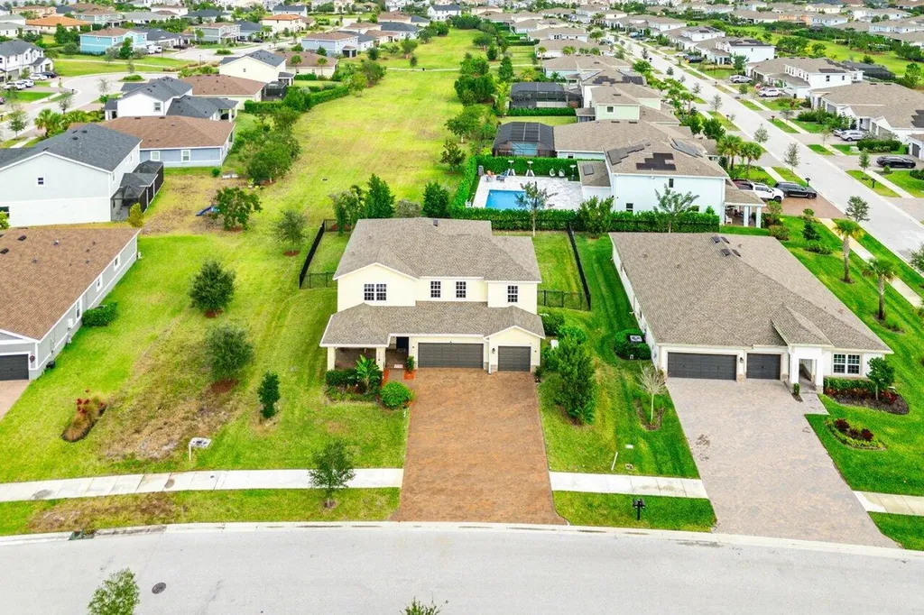 19227 Broad Shore Walk Loxahatchee FL 33470