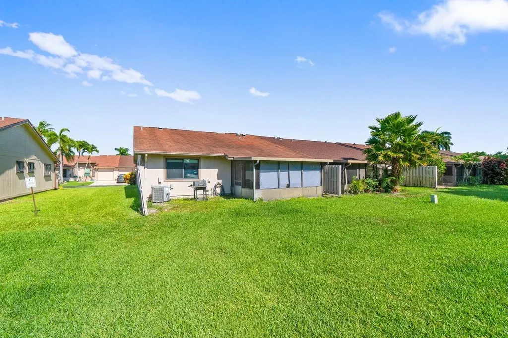 18 Winchmore Lane Boynton Beach FL 33426