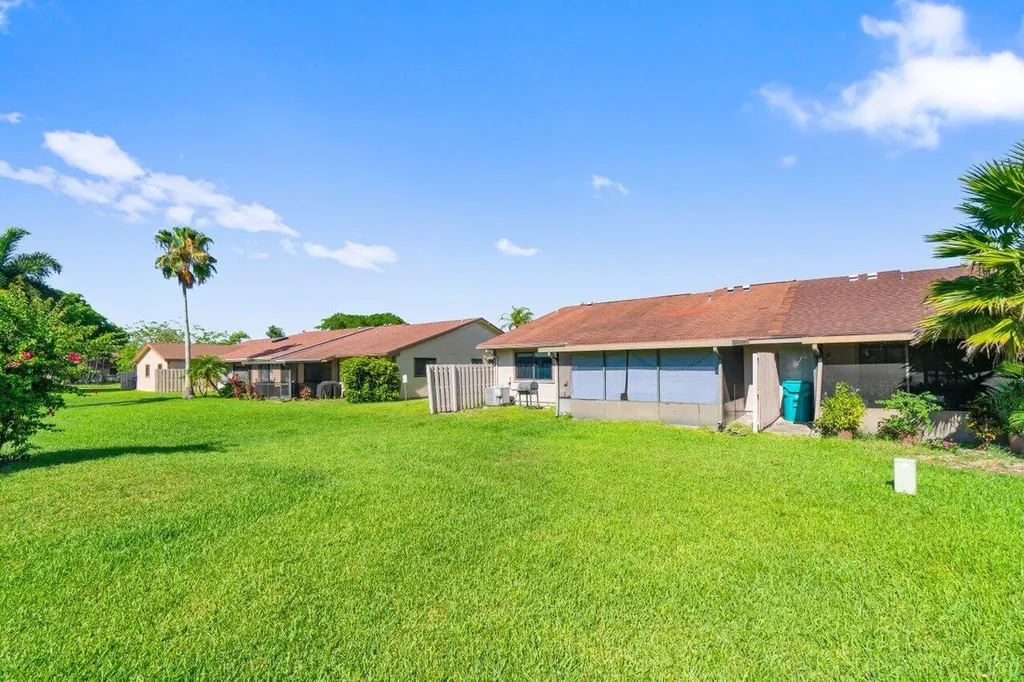 18 Winchmore Lane Boynton Beach FL 33426