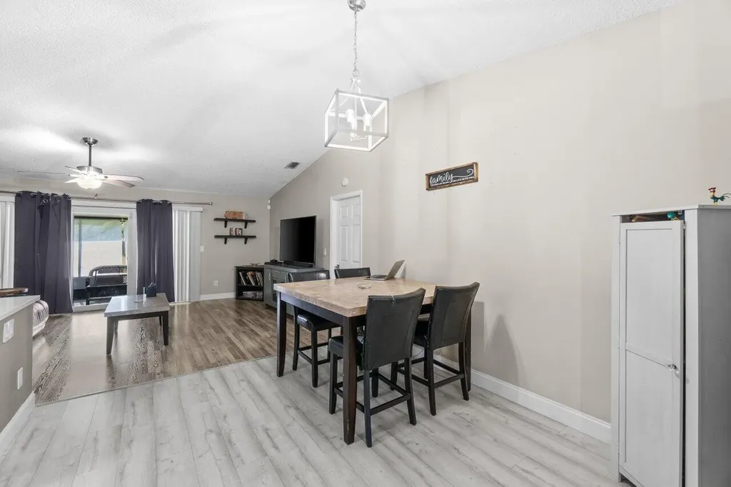 18 Winchmore Lane Boynton Beach FL 33426