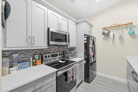 18 Winchmore Lane Boynton Beach FL 33426