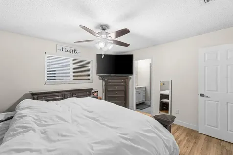 18 Winchmore Lane Boynton Beach FL 33426