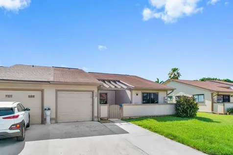 18 Winchmore Lane Boynton Beach FL 33426