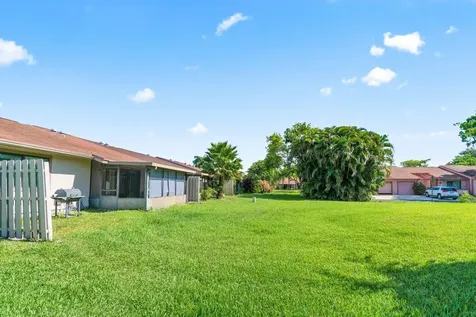 18 Winchmore Lane Boynton Beach FL 33426