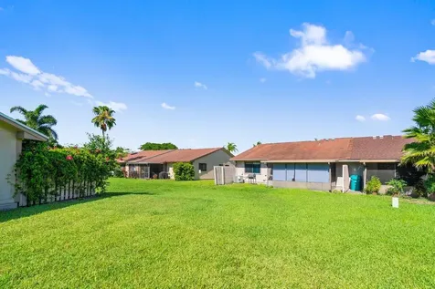 18 Winchmore Lane Boynton Beach FL 33426