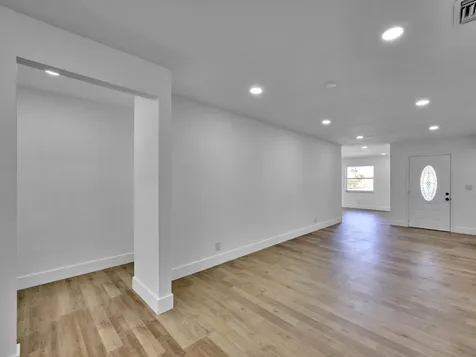 1549 W 19th Street Riviera Beach FL 33404