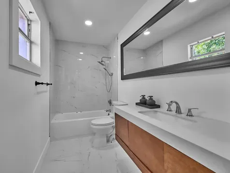 1549 W 19th Street Riviera Beach FL 33404