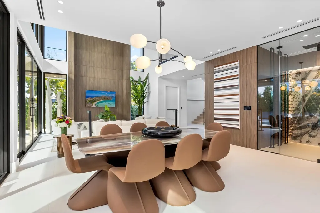 1099 NE 4th Avenue Boca Raton FL 33432