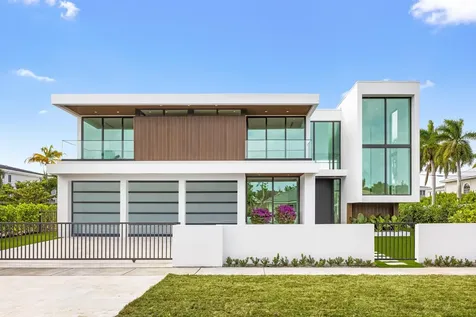 1099 NE 4th Avenue Boca Raton FL 33432