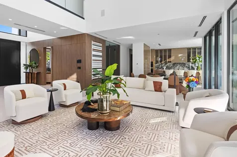 1099 NE 4th Avenue Boca Raton FL 33432