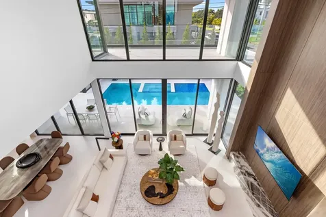 1099 NE 4th Avenue Boca Raton FL 33432