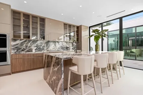 1099 NE 4th Avenue Boca Raton FL 33432