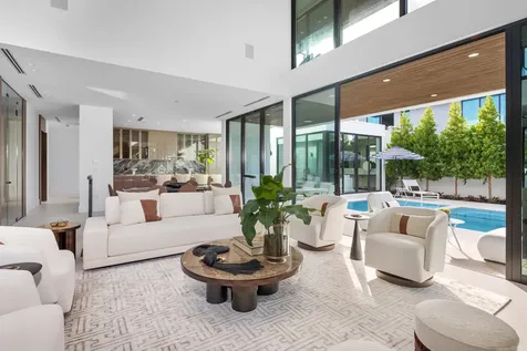 1099 NE 4th Avenue Boca Raton FL 33432