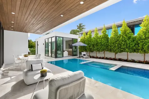 1099 NE 4th Avenue Boca Raton FL 33432