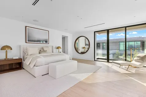 1099 NE 4th Avenue Boca Raton FL 33432